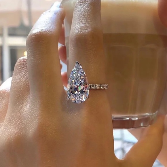 New Pear Shape 925 Silver Elegant Diamond Ring 💍 - Picture 5 of 5